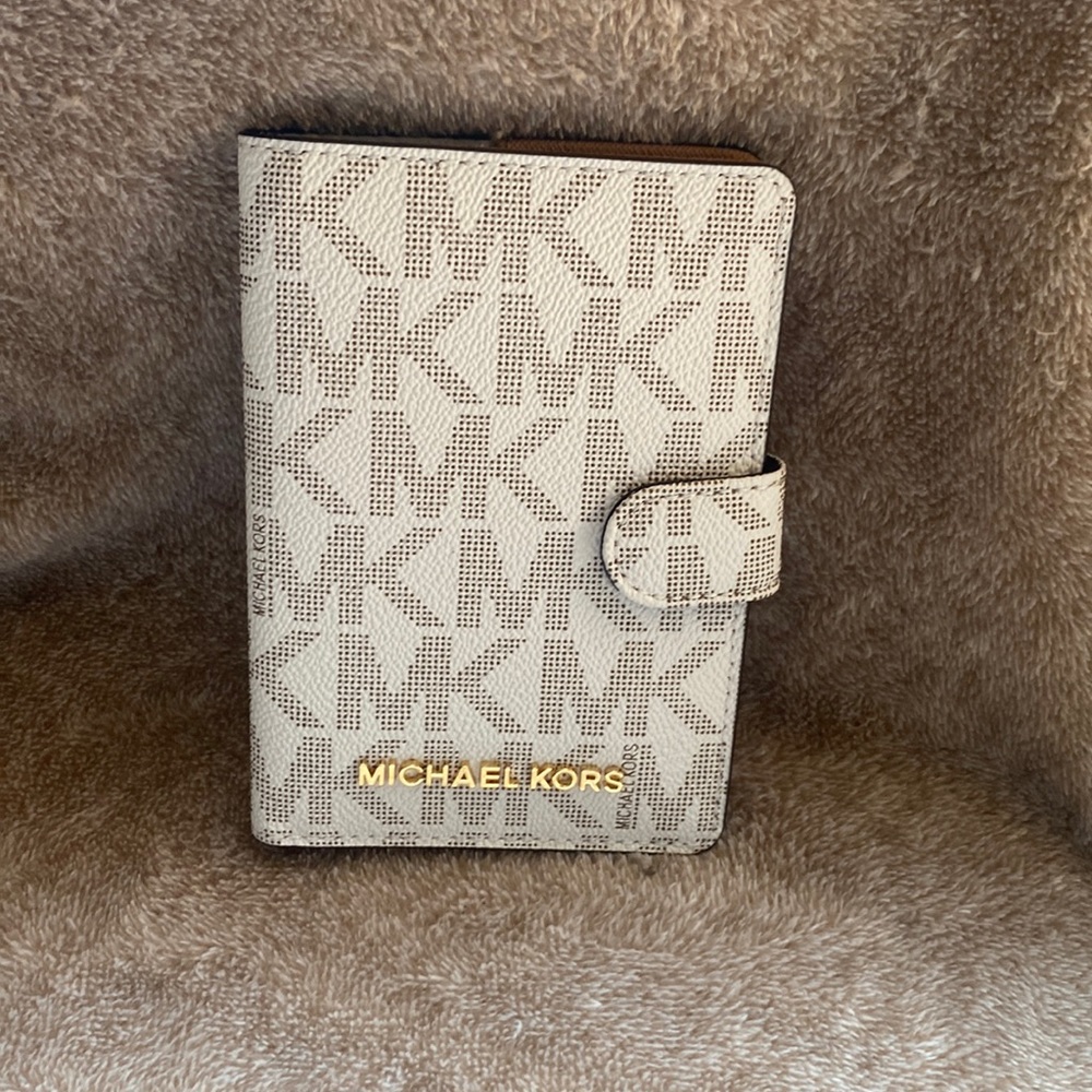 Michael Kors logo print canvas wallet